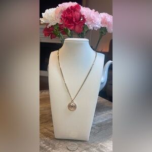 Gold Pendant Necklace